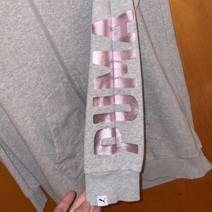 Puma women’s zip hoodie size M EUC